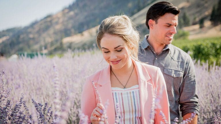 Love, Bubbles & Crystal Cove movie